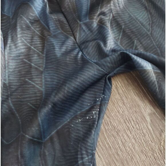 Rubie's Boy's DC Deluxe Blue Beetle Costume Jumpsuit and Mask Medium - Picture 4 of 8